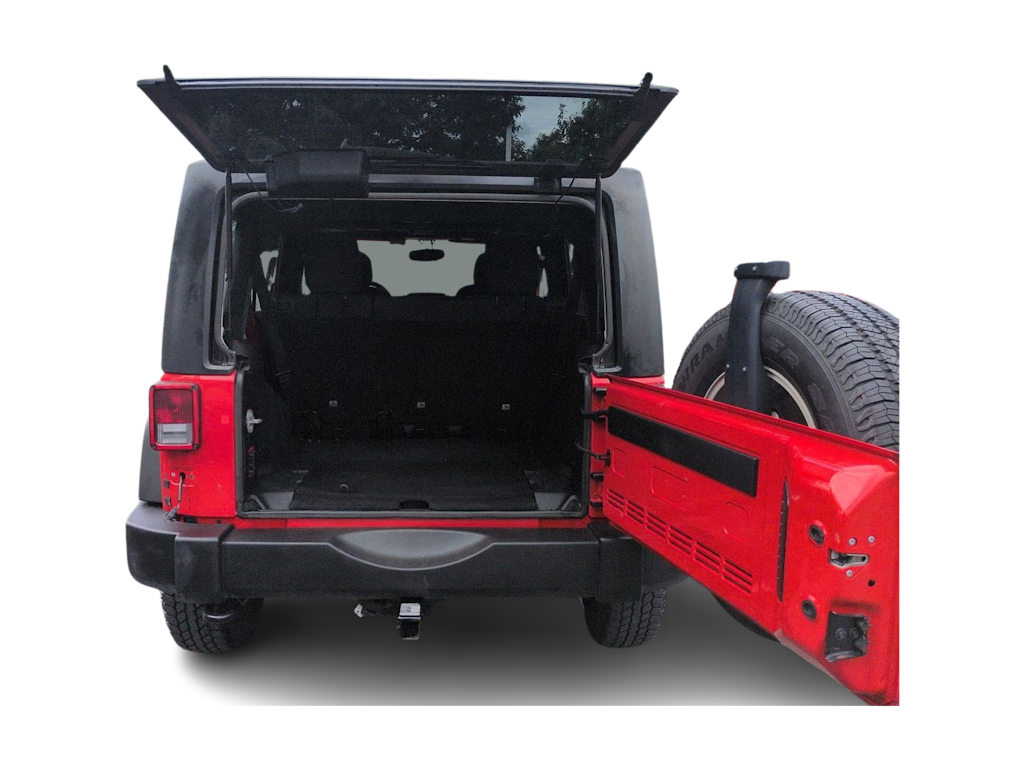 Thumbnail: 2015 Jeep Wrangler - 16