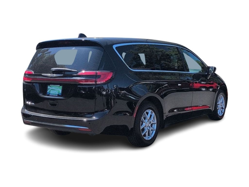 Thumbnail: 2025 Chrysler Pacifica - 20