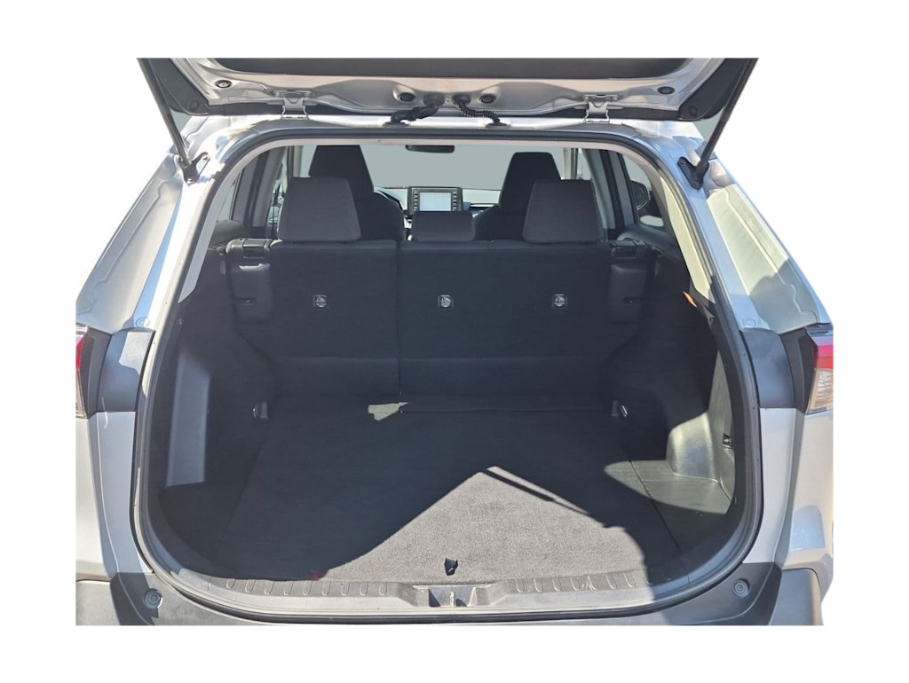 Thumbnail: 2019 Toyota RAV4 - 17