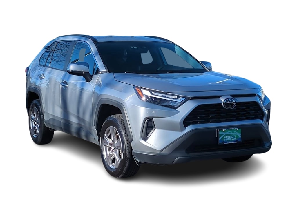 2022 Toyota RAV4 XLE 21