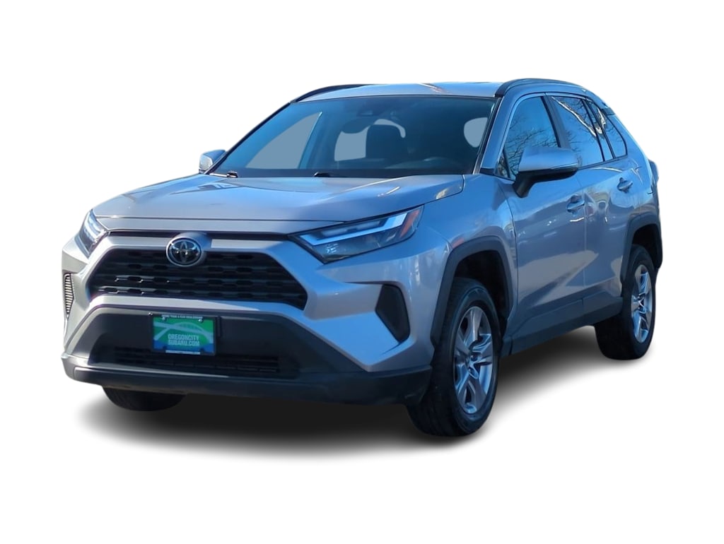2022 Toyota RAV4 XLE 22
