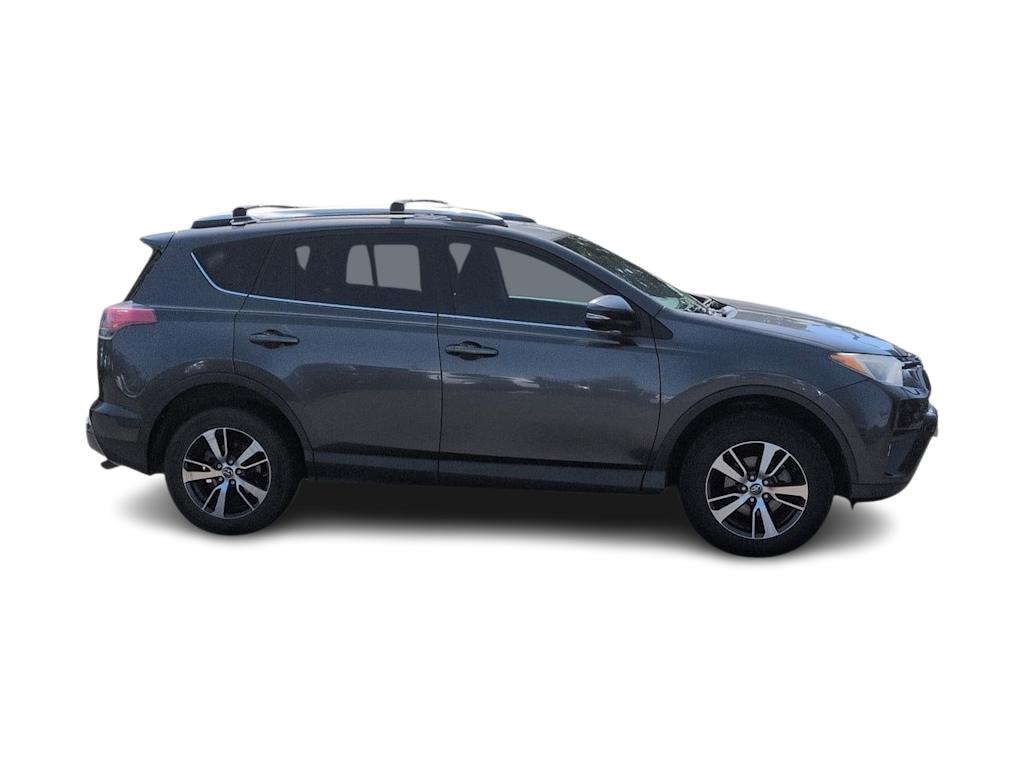 Thumbnail: 2017 Toyota RAV4 - 21