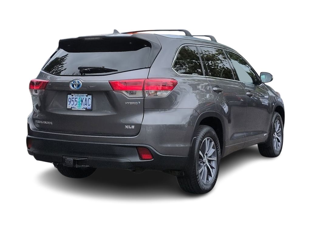 Thumbnail: 2017 Toyota Highlander - 23