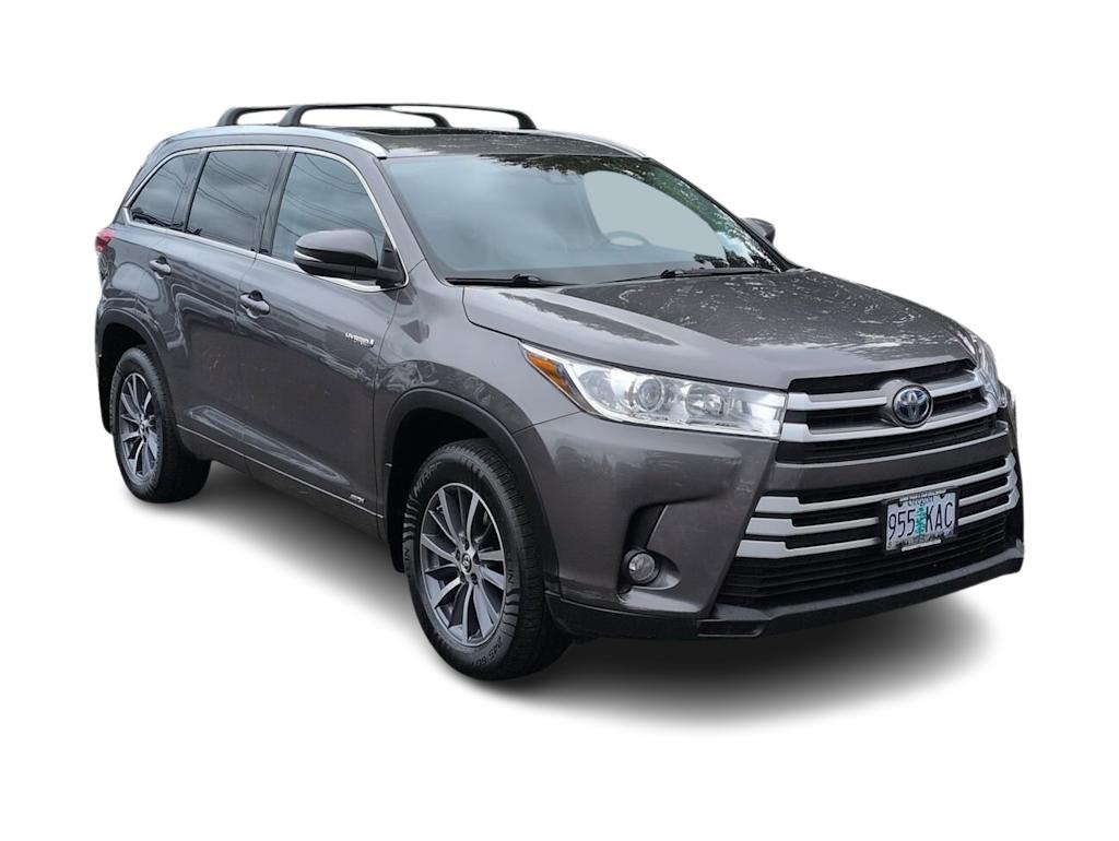 Thumbnail: 2017 Toyota Highlander - 21
