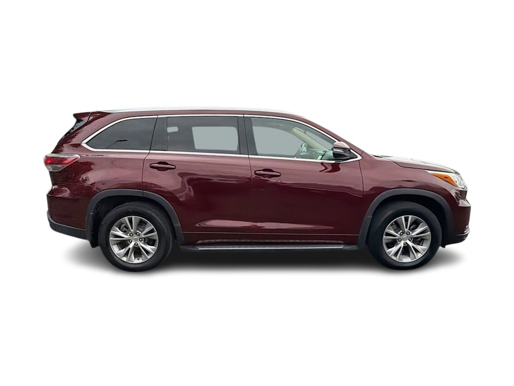 Thumbnail: 2015 Toyota Highlander - 24