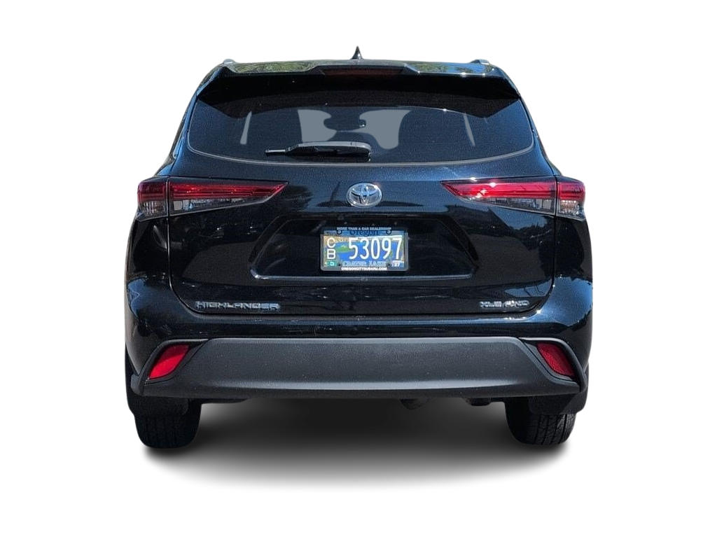 Thumbnail: 2023 Toyota Highlander - 20