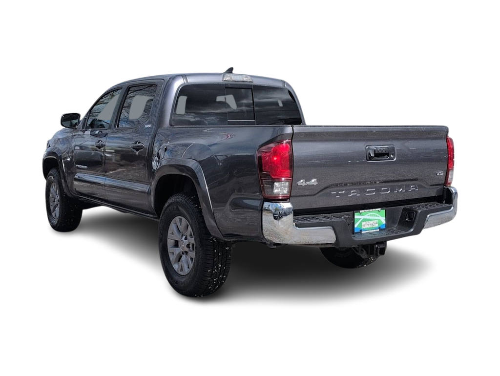 Thumbnail: 2019 Toyota Tacoma - 4