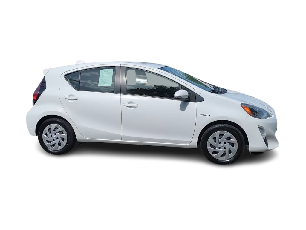 Thumbnail: 2016 Toyota Prius c - 24