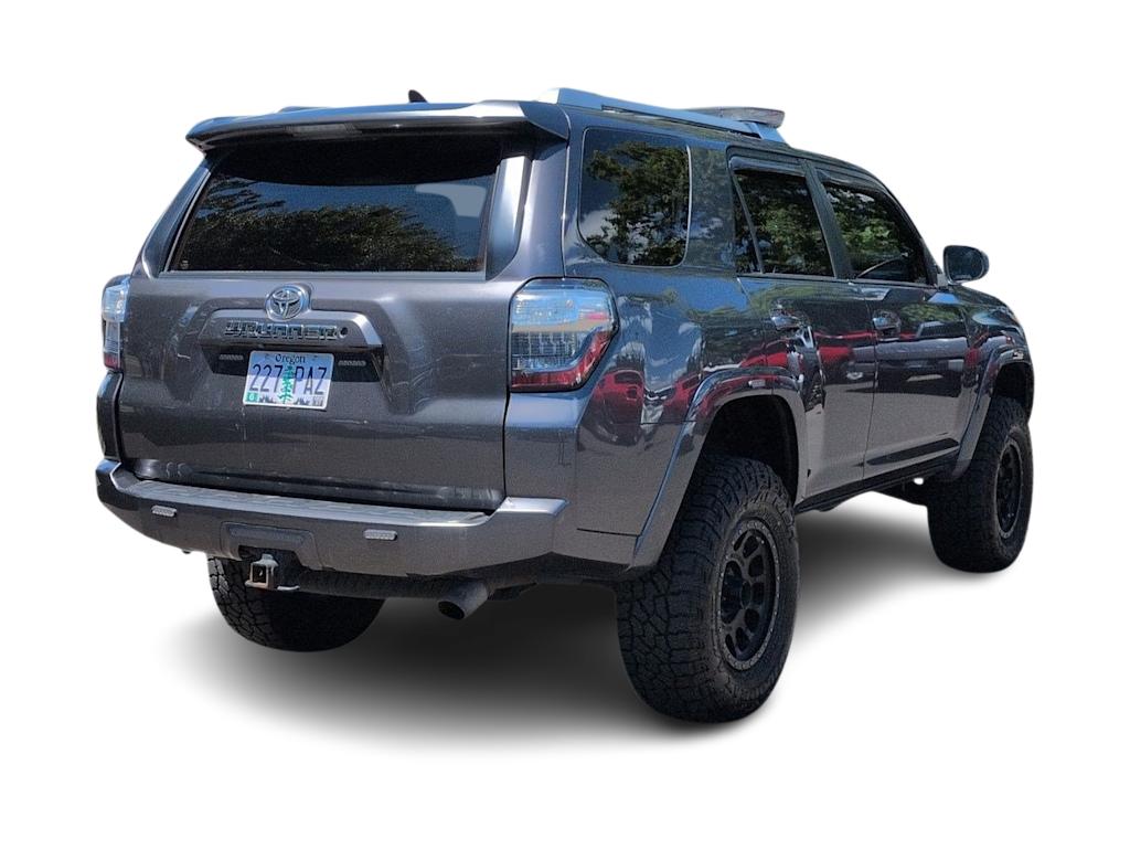 Thumbnail: 2017 Toyota 4Runner - 22