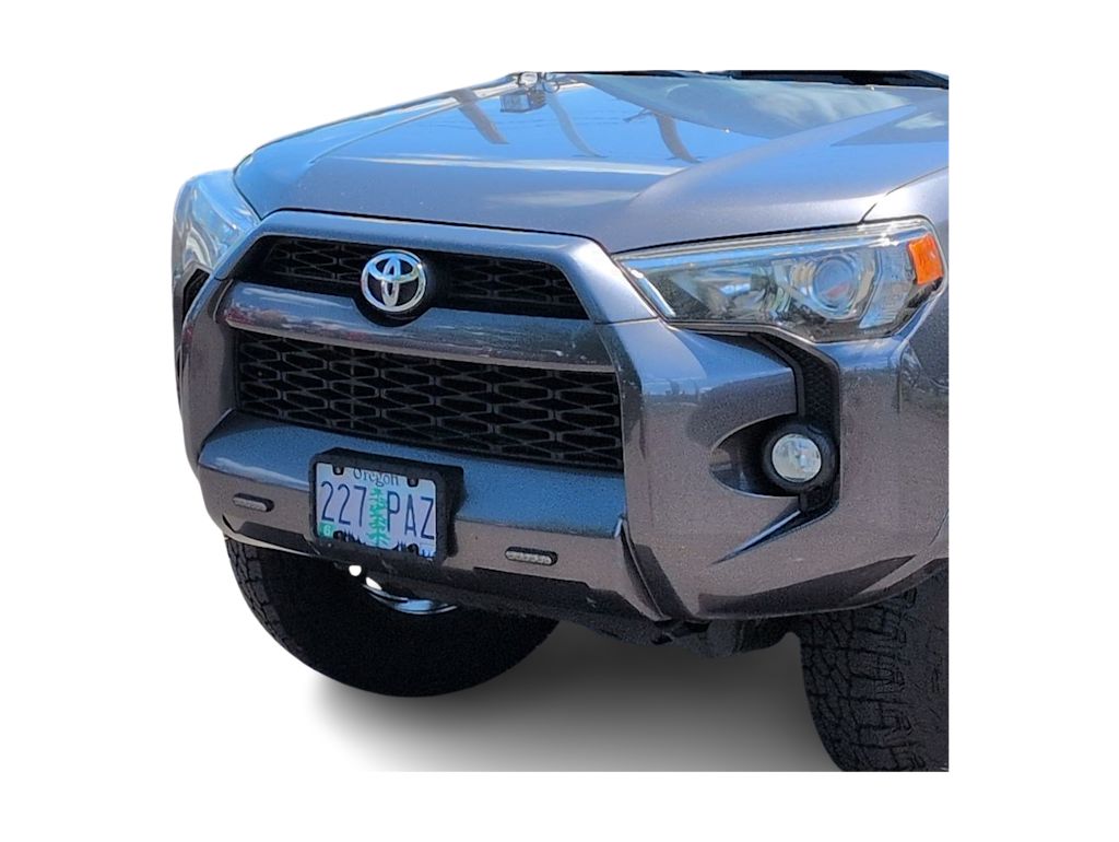 Thumbnail: 2017 Toyota 4Runner - 24