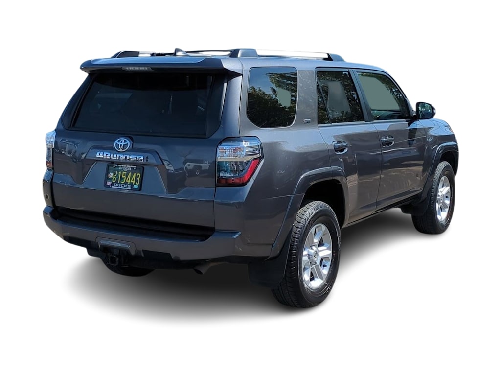 2022 Toyota 4Runner SR5 23