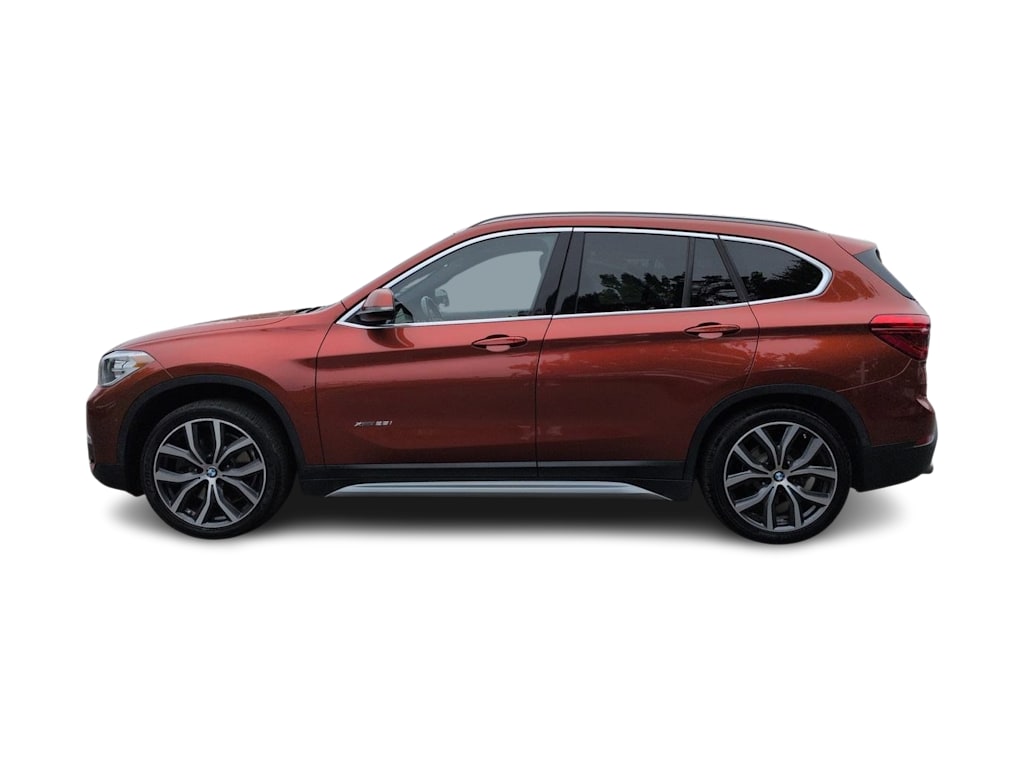 Thumbnail: 2018 BMW X1 - 26