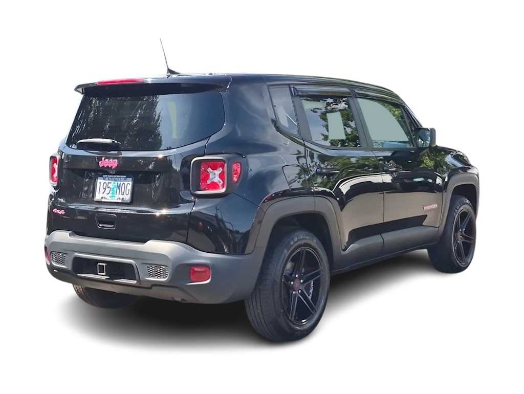 Thumbnail: 2020 Jeep Renegade - 23