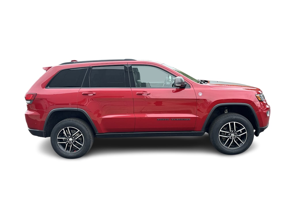 Thumbnail: 2017 Jeep Grand Cherokee - 13