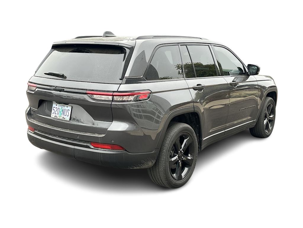 Thumbnail: 2022 Jeep Grand Cherokee - 8