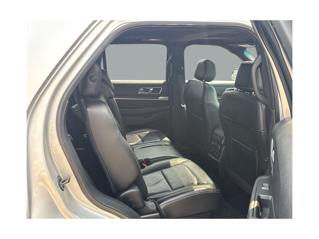 Thumbnail: 2016 Ford Explorer - 12