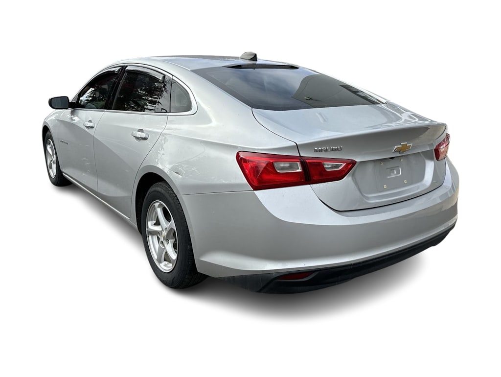 Thumbnail: 2017 Chevrolet Malibu - 4
