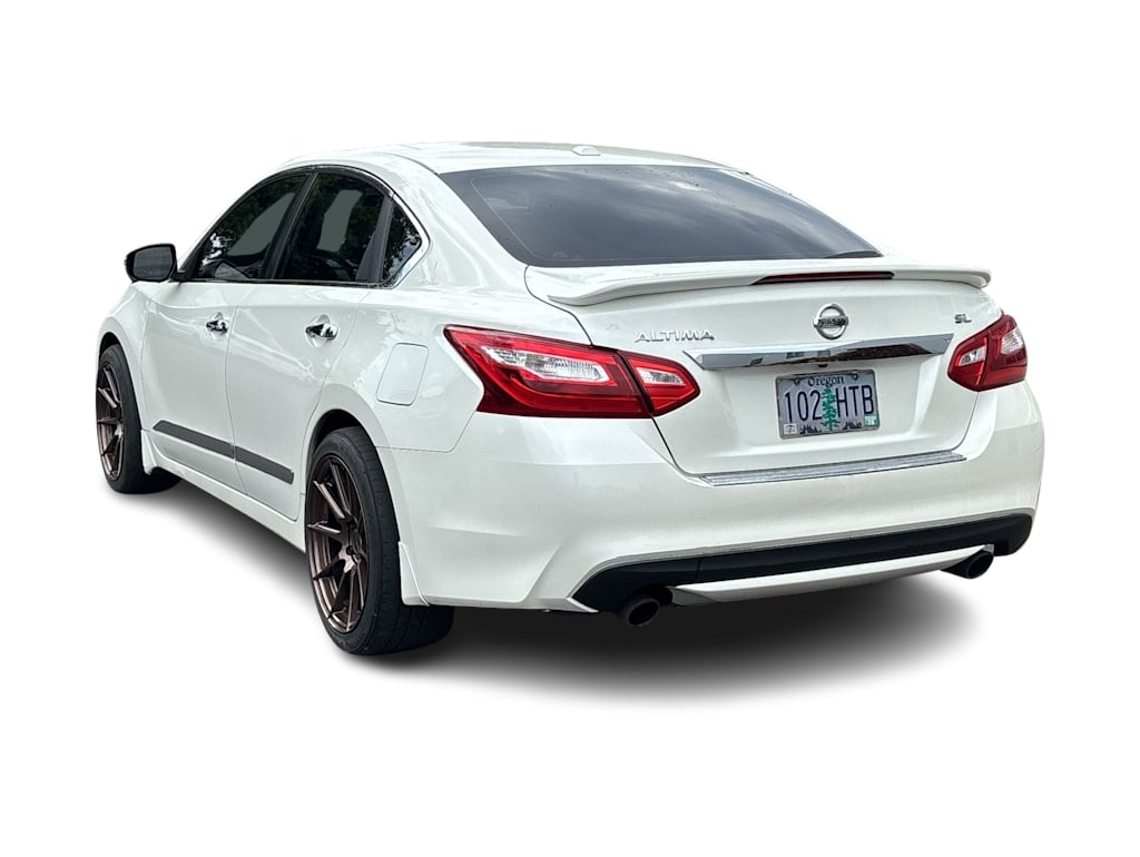 Thumbnail: 2016 Nissan Altima - 3