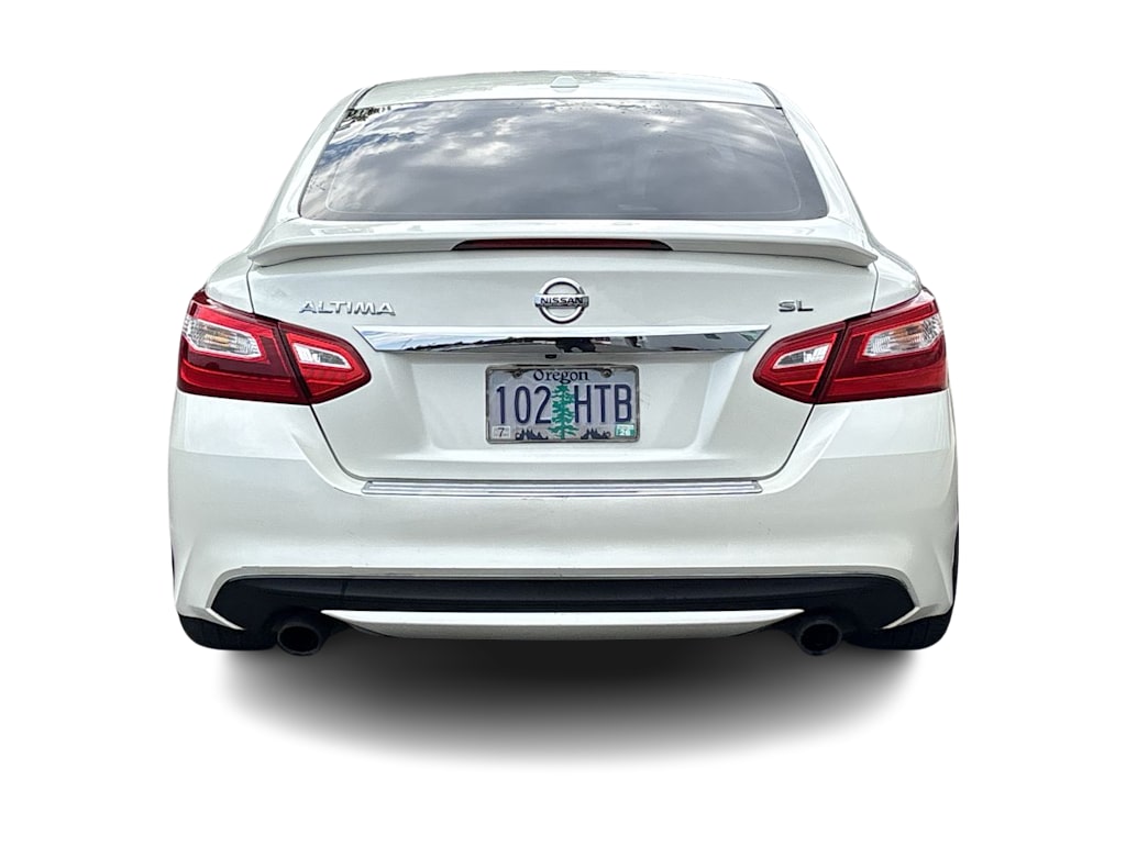 Thumbnail: 2016 Nissan Altima - 4