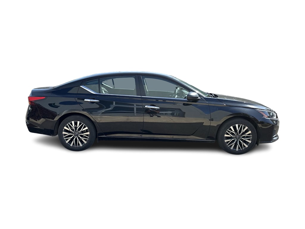 Thumbnail: 2025 Nissan Altima - 8
