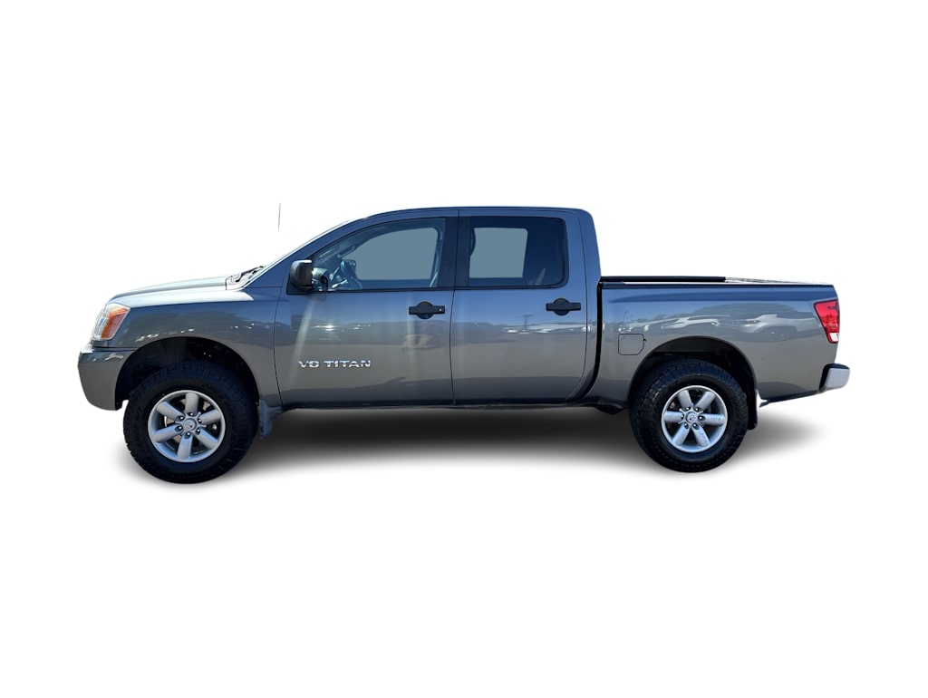 Thumbnail: 2015 Nissan Titan - 2