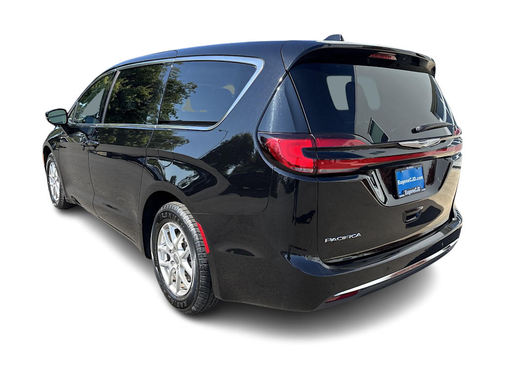 Thumbnail: 2024 Chrysler Pacifica - 4