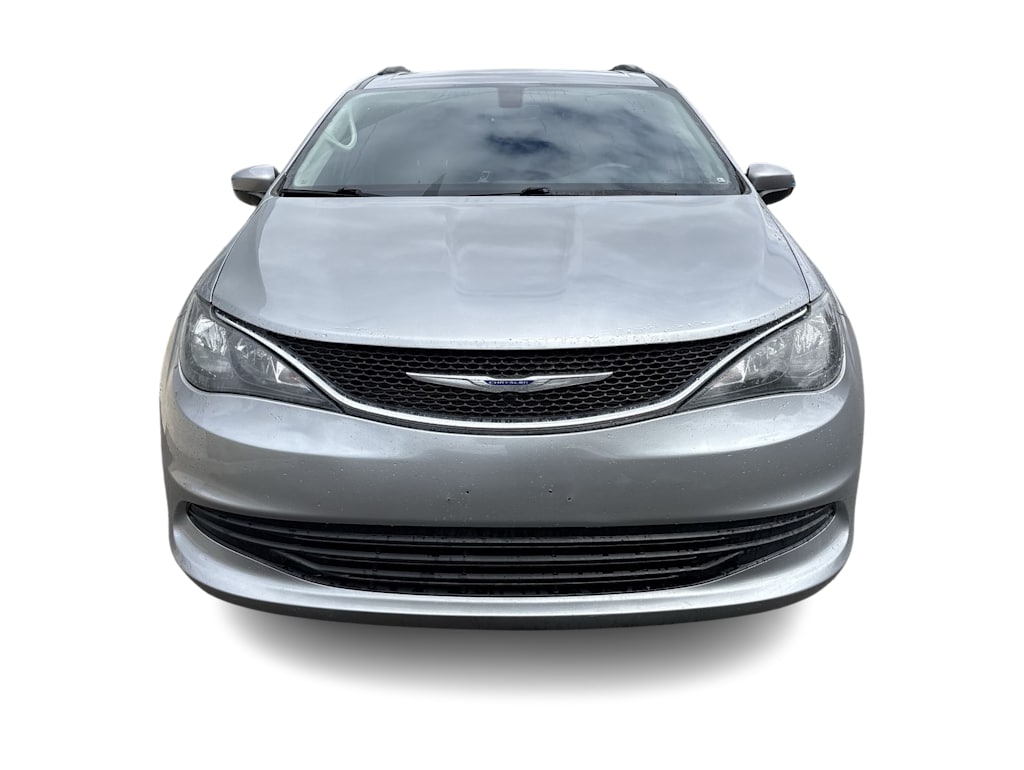 Thumbnail: 2020 Chrysler Voyager - 5