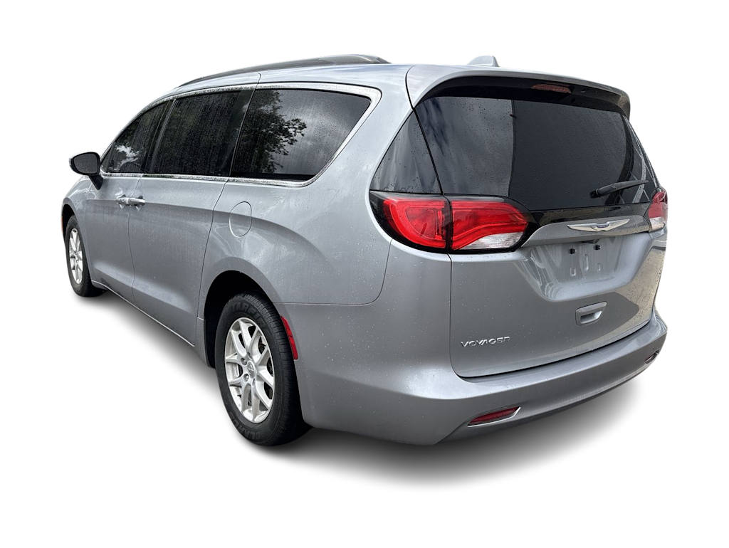 Thumbnail: 2020 Chrysler Voyager - 4
