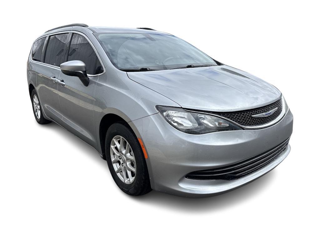 Thumbnail: 2020 Chrysler Voyager - 10