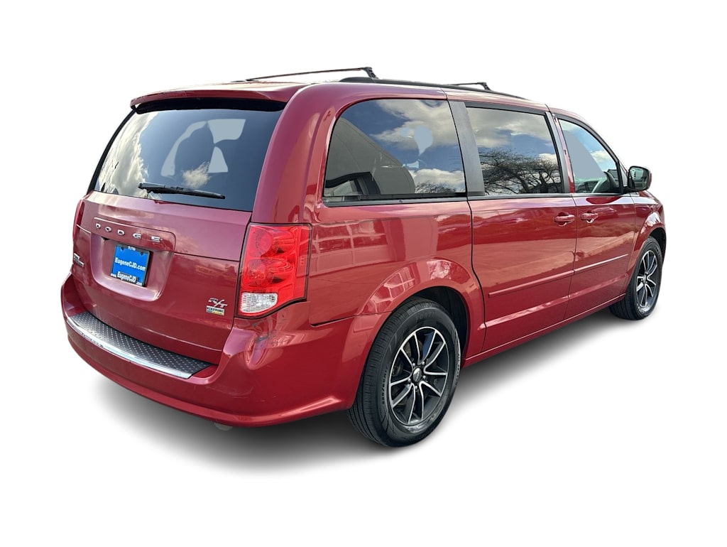2016 Dodge Grand Caravan R/T 13