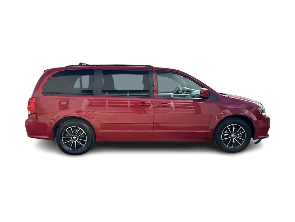 2016 Dodge Grand Caravan R/T 14