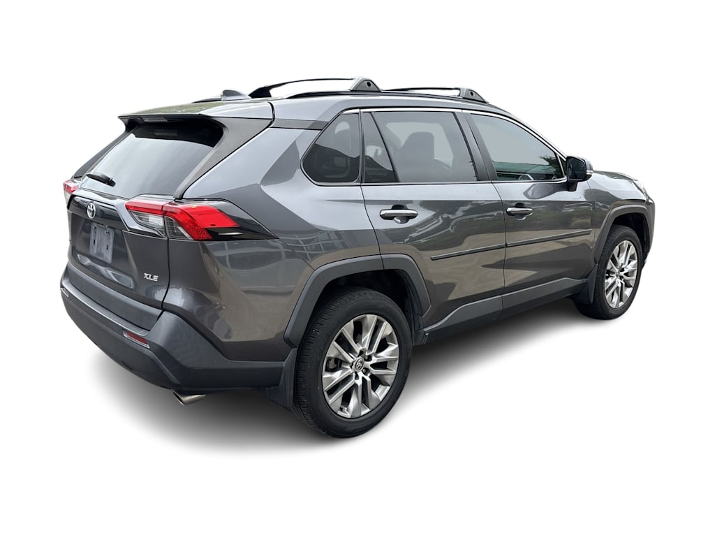 Thumbnail: 2022 Toyota RAV4 - 8