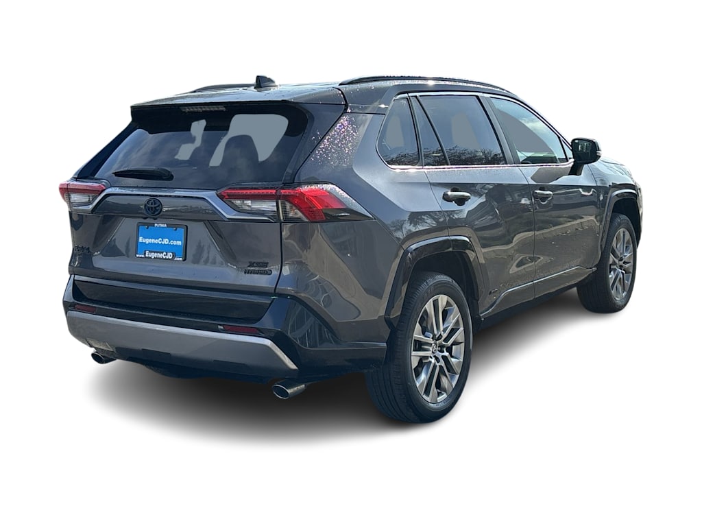 Thumbnail: 2022 Toyota RAV4 - 12