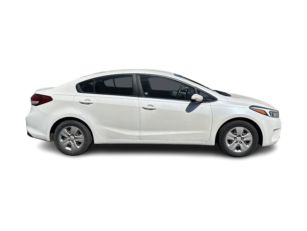 Thumbnail: 2018 Kia Forte - 9