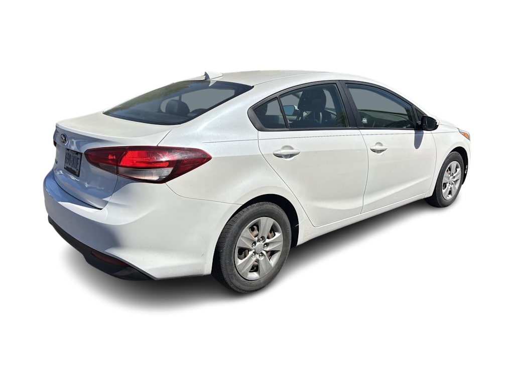 Thumbnail: 2018 Kia Forte - 8