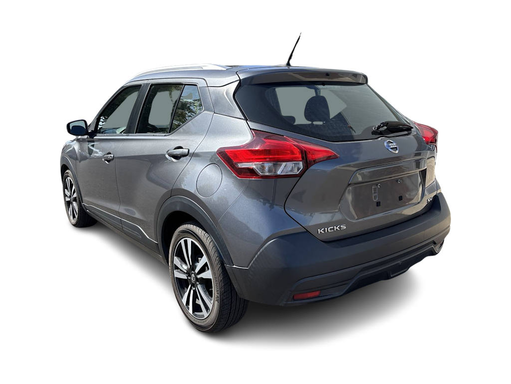 Thumbnail: 2019 Nissan Kicks - 4