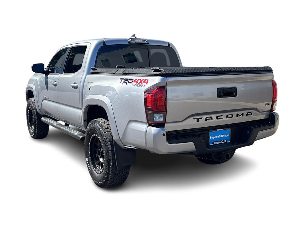 Thumbnail: 2018 Toyota Tacoma - 3