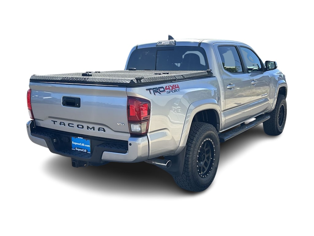 Thumbnail: 2018 Toyota Tacoma - 13