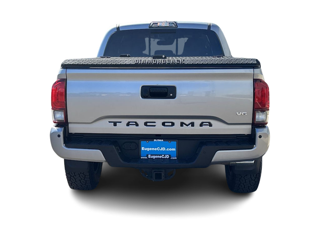 Thumbnail: 2018 Toyota Tacoma - 4