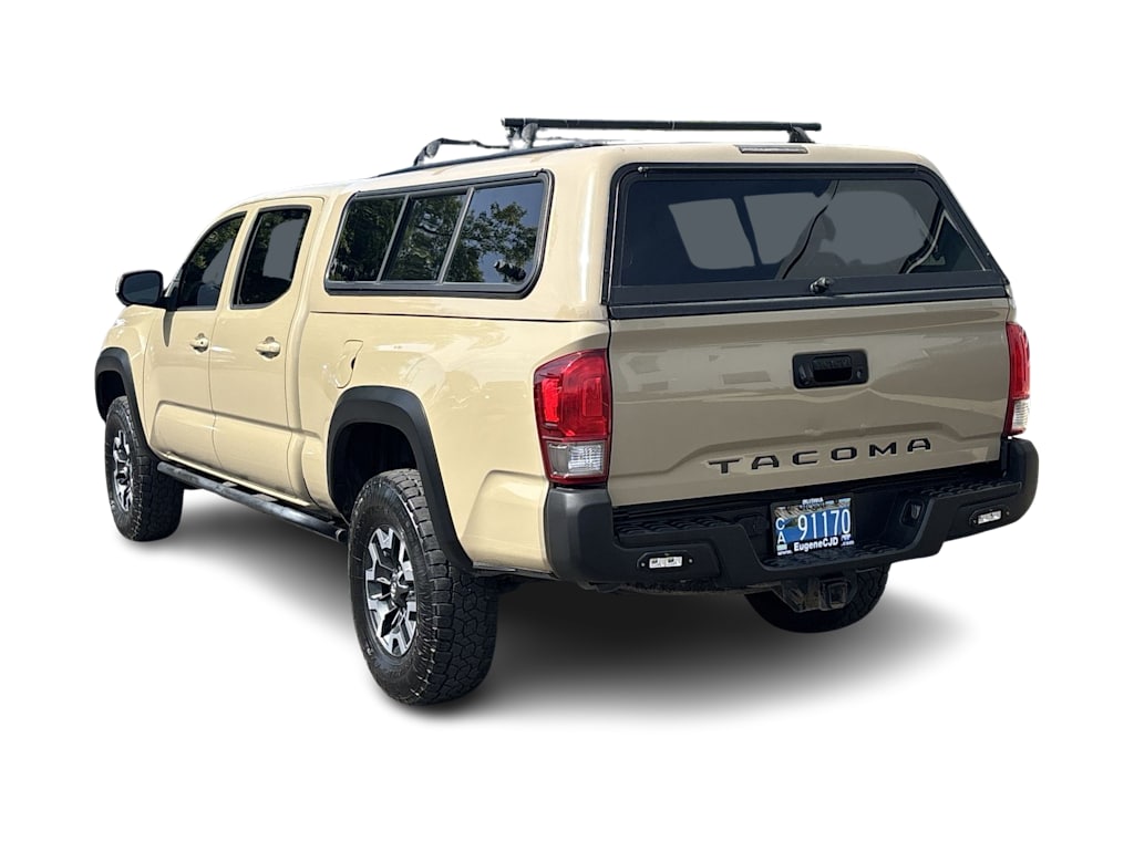 Thumbnail: 2017 Toyota Tacoma - 3