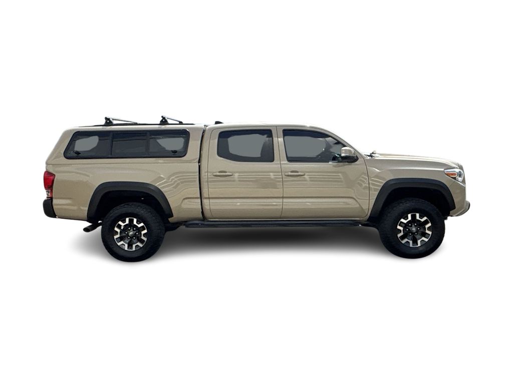 Thumbnail: 2017 Toyota Tacoma - 12