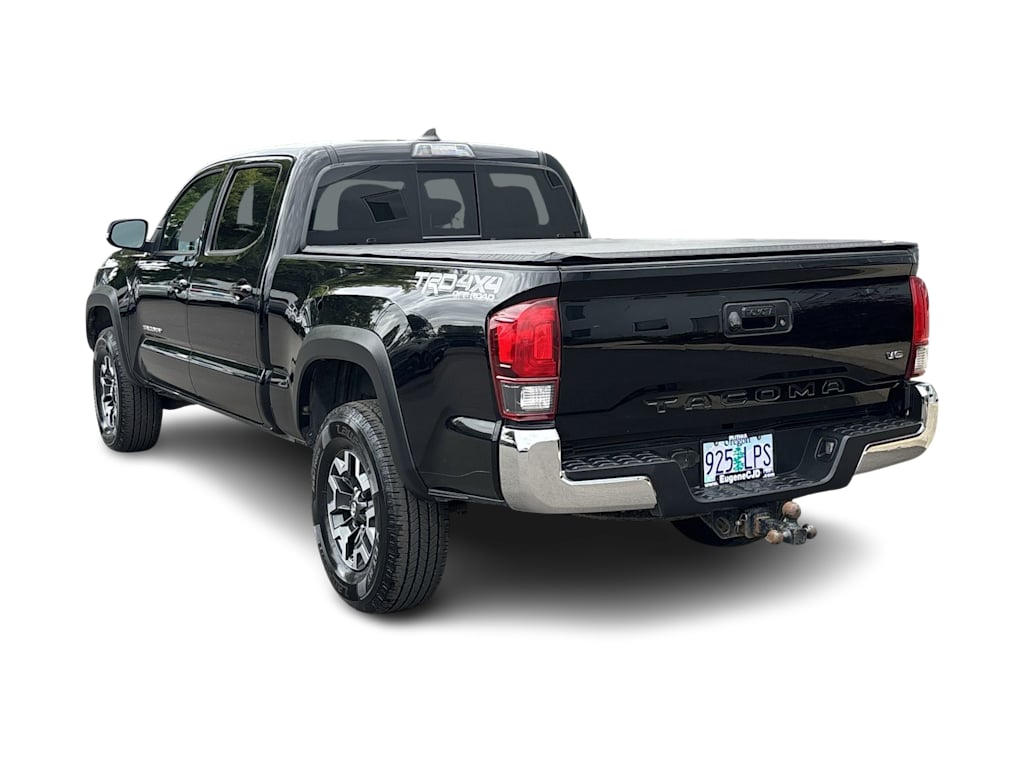 Thumbnail: 2019 Toyota Tacoma - 3