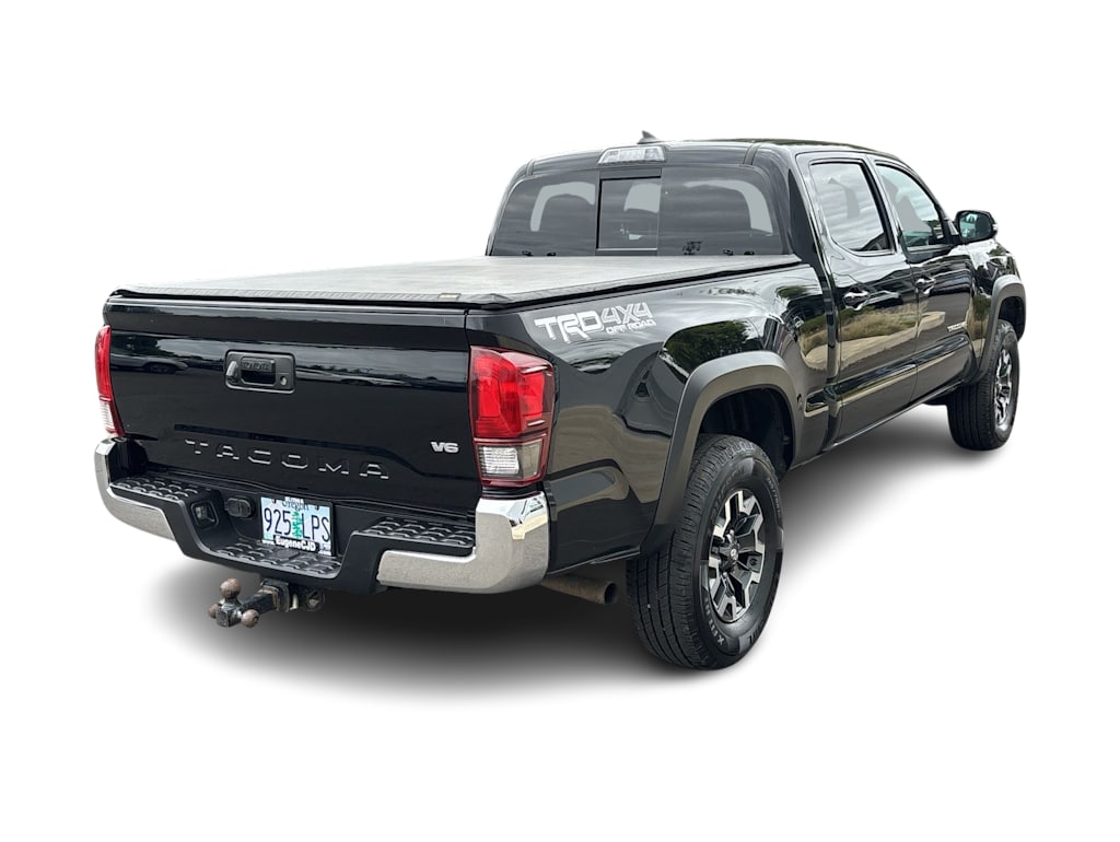 Thumbnail: 2019 Toyota Tacoma - 12