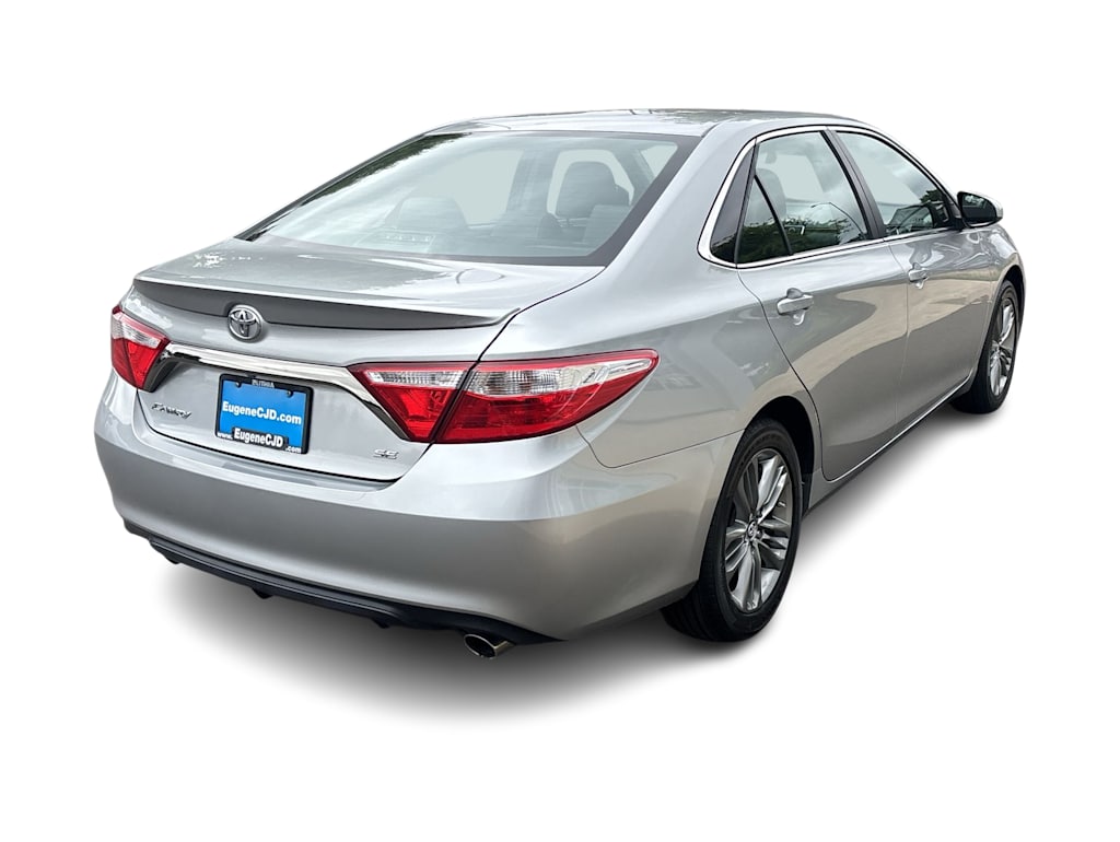 Thumbnail: 2015 Toyota Camry - 12