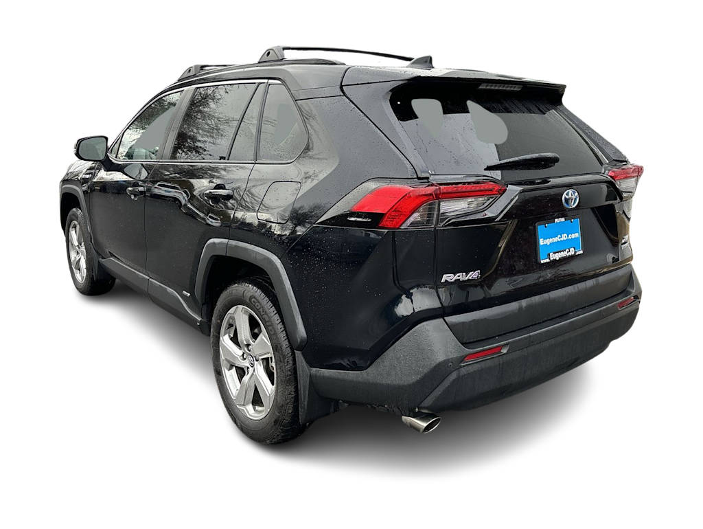 Thumbnail: 2021 Toyota RAV4 - 3