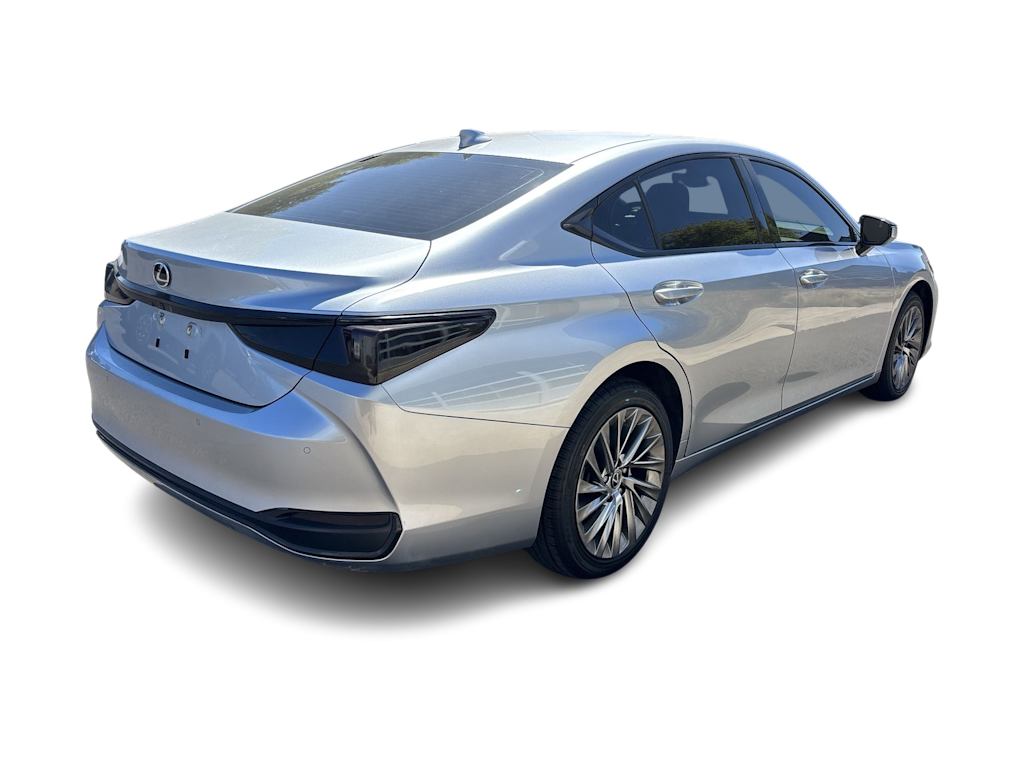 Thumbnail: 2023 Lexus ES - 9
