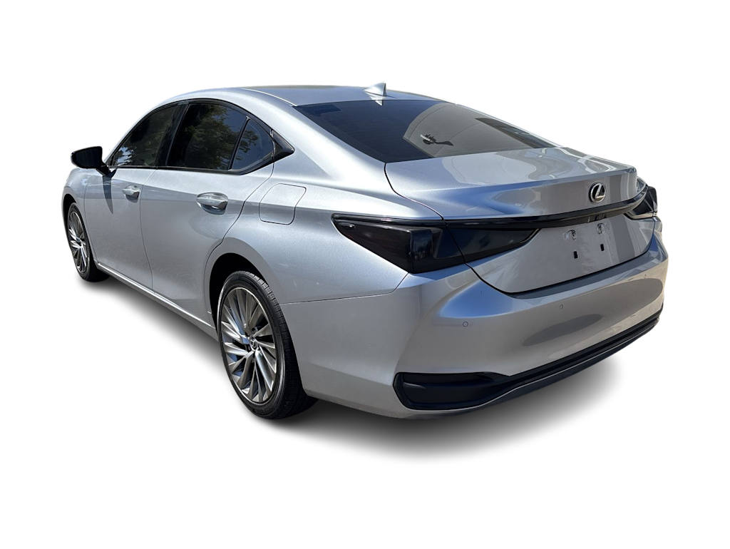 Thumbnail: 2023 Lexus ES - 4