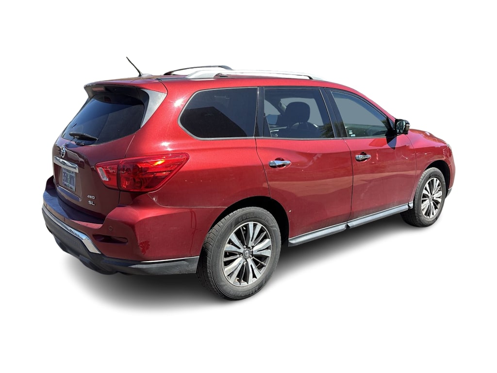 Thumbnail: 2017 Nissan Pathfinder - 9
