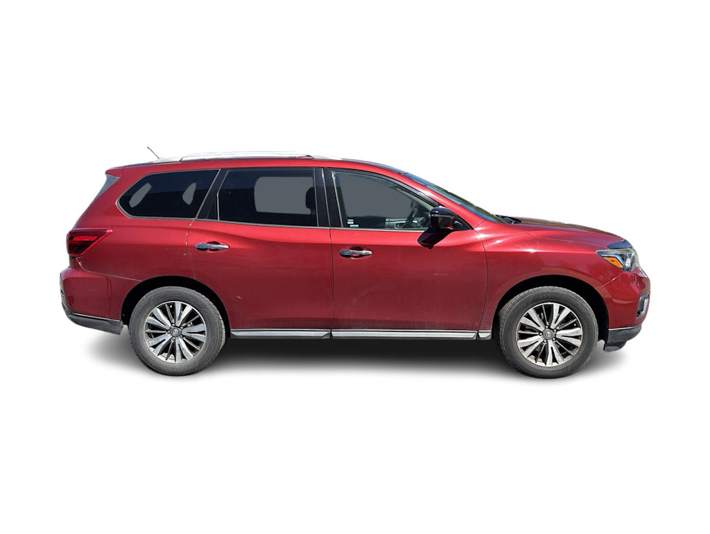 Thumbnail: 2017 Nissan Pathfinder - 10