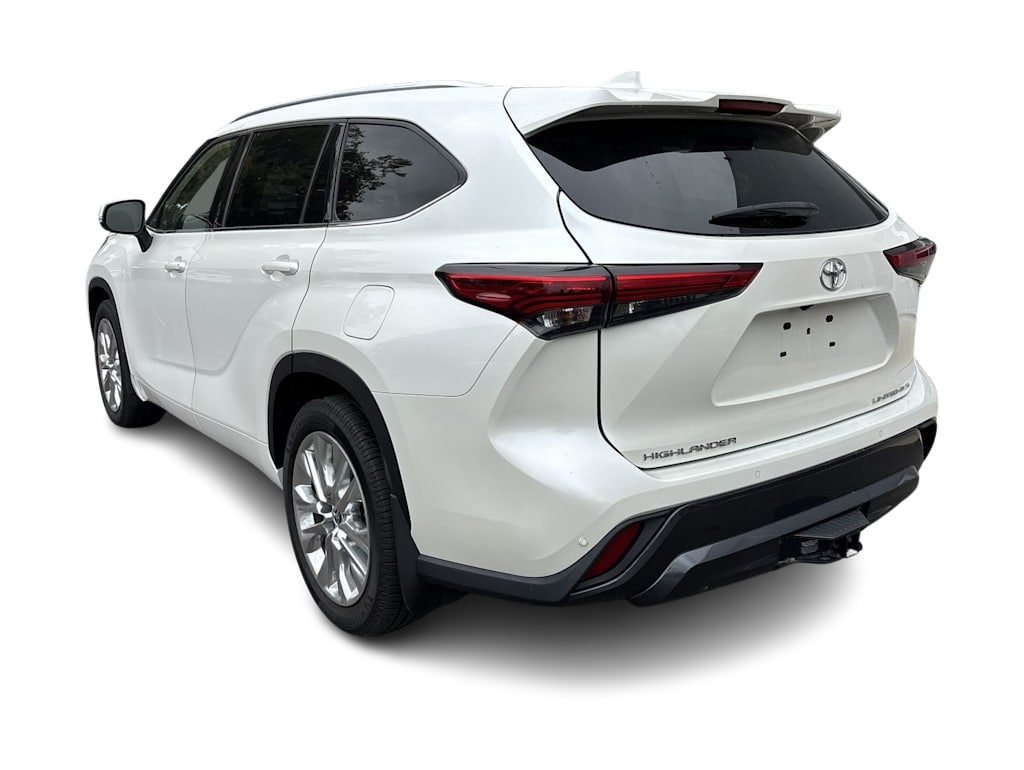 Thumbnail: 2021 Toyota Highlander - 4